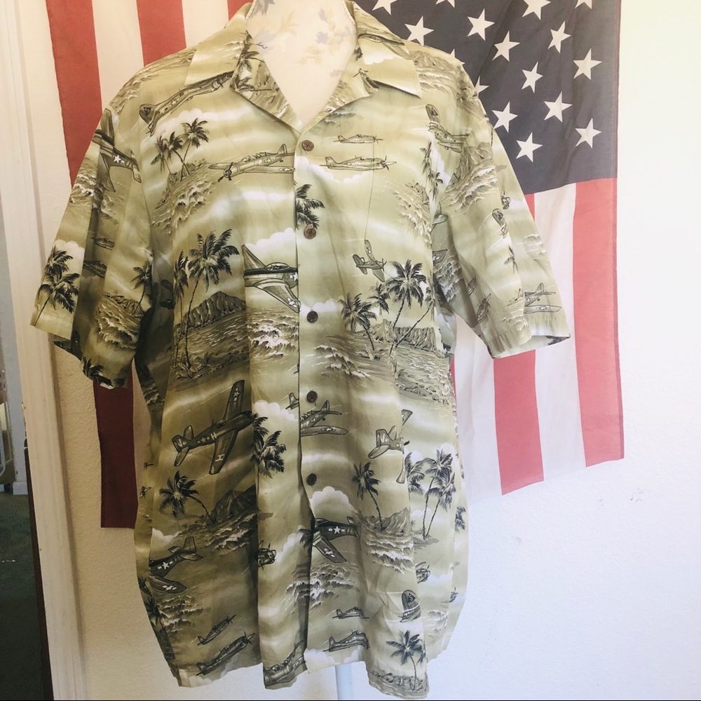RJC mens Hawaiian top 2xl air force planes